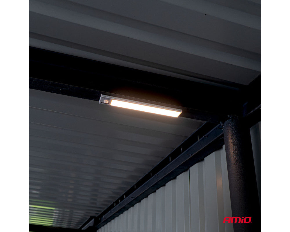 Opti Car Parts - Oplaadbare LED lamp met PIR bewegingssensor en schemersensor (23x4.1x0.9cm) - Antennes & Klein inbouwmateria