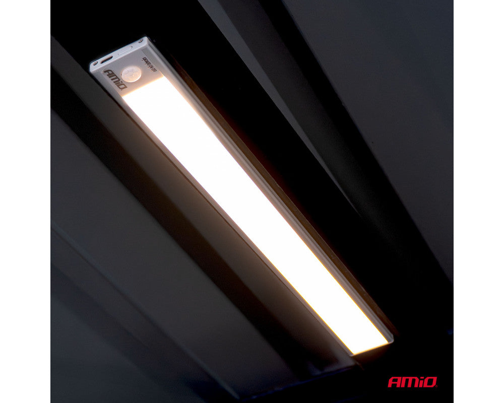 Opti Car Parts - Oplaadbare LED lamp met PIR bewegingssensor en schemersensor (40x4.1x0.9cm) - Antennes & Klein inbouwmateria