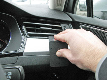 Brodit ProClip 605070 - Volkswagen Arteon 2015-2026