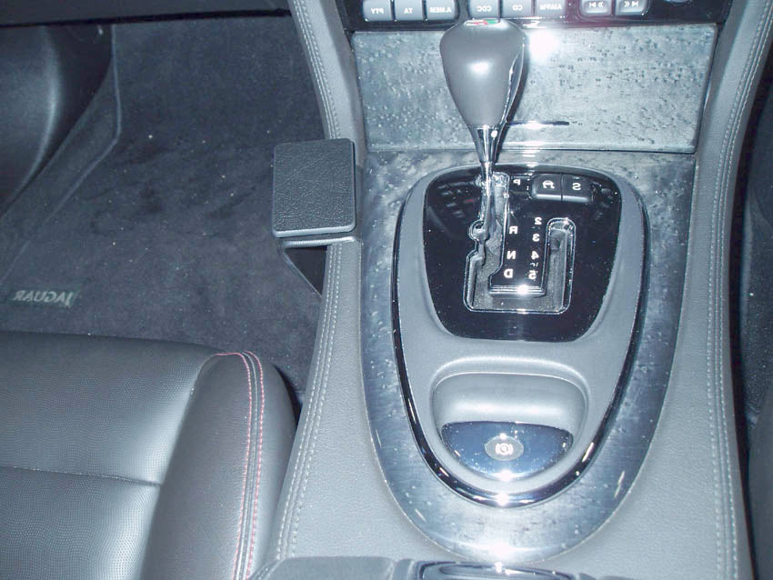 Brodit ProClip 633385 - Jaguar XJ 2003-2009