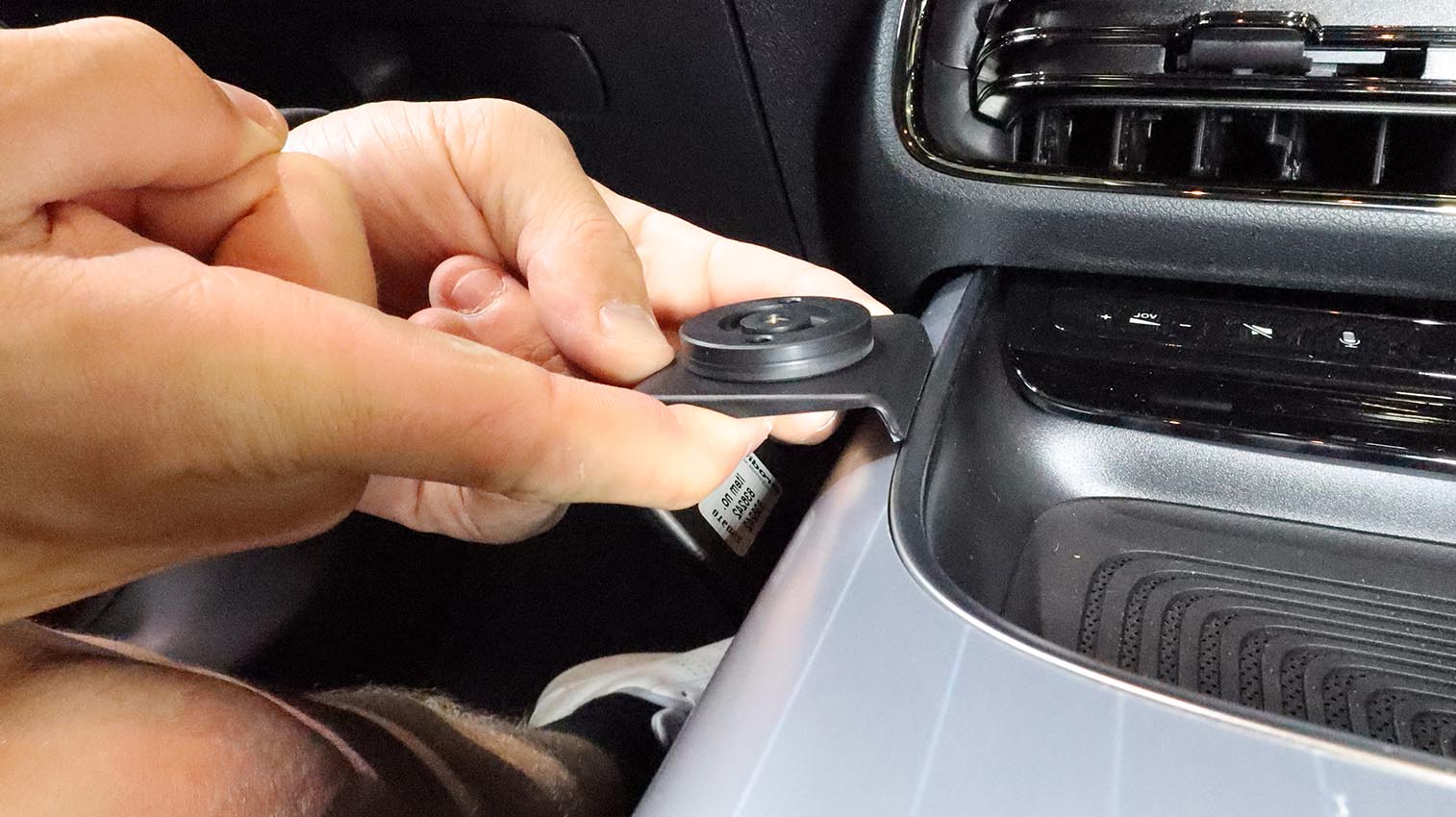 Brodit ProClip 636242 - Mercedes-Benz CLA-Class 2026-2027