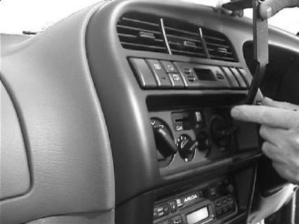 Brodit ProClip 652380 - Holden Jackaroo 1997-2005