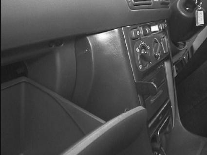 Brodit ProClip 652493 - Toyota Corolla 1998-2001
