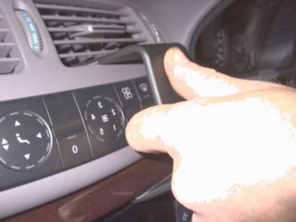 Brodit ProClip 653075 - Mercedes-Benz E-Class, Coupé 2002-2009
