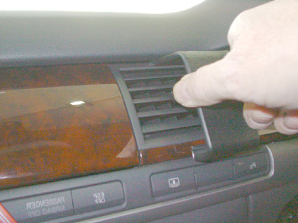 Brodit ProClip 653196 - Audi A8 2003-2010