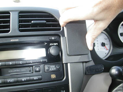 Brodit ProClip 653377 - Toyota RAV 4 2004-2005