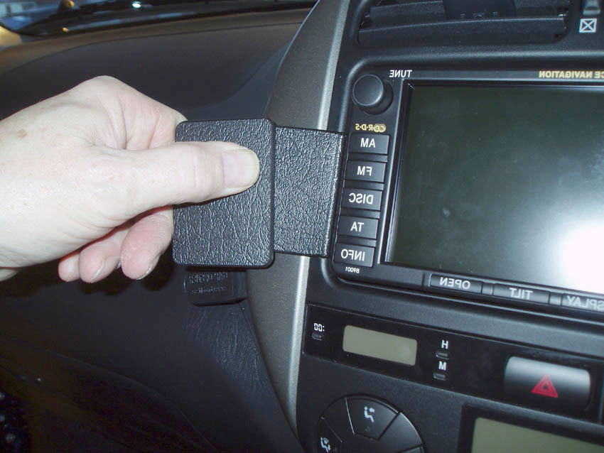 Brodit ProClip 653378 - Toyota RAV 4 2004-2005