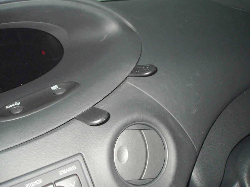 Brodit ProClip 653381 - Toyota Yaris 2003-2005