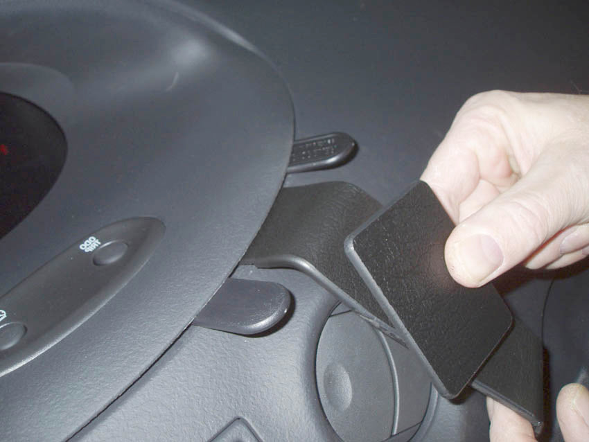 Brodit ProClip 653381 - Toyota Yaris 2003-2005