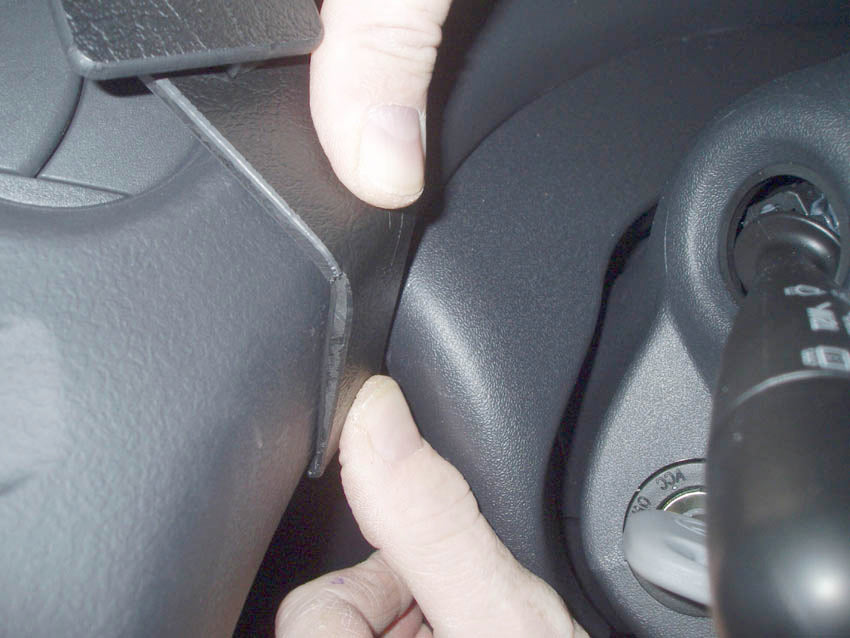 Brodit ProClip 653381 - Toyota Yaris 2003-2005