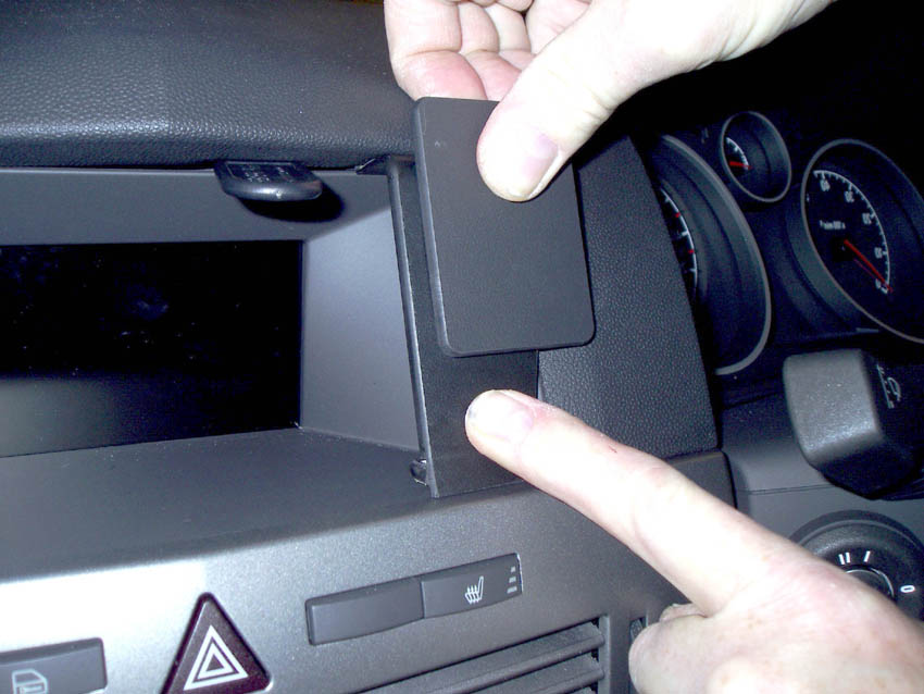Brodit ProClip 653440 - Opel Astra 2004-2009