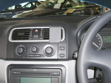 Brodit ProClip 653948 - Skoda Roomster Scout 2007-2015
