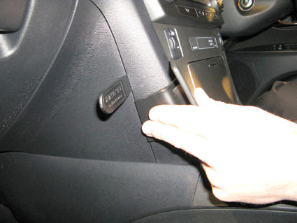 Brodit ProClip 654281 - Toyota Avensis 2009-2015