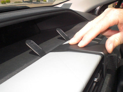 Brodit ProClip 654784 - Toyota Prius c 2012-2017