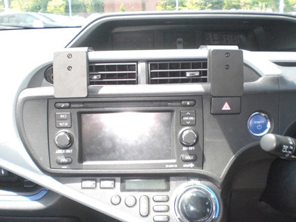 Brodit ProClip 654784 - Toyota Prius c 2012-2017