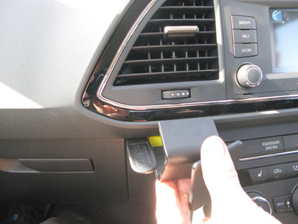 Brodit ProClip 654890 - Seat Leon 2013-2020