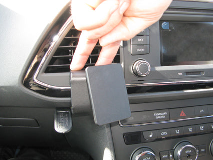 Brodit ProClip 654890 - Seat Leon 2013-2020