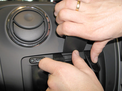 Brodit ProClip 654897 - Dacia Logan 2013-2021
