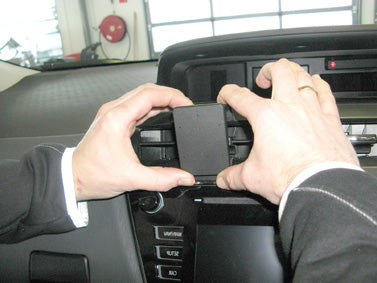 Brodit ProClip 655084 - Toyota Prius + 2015-2020