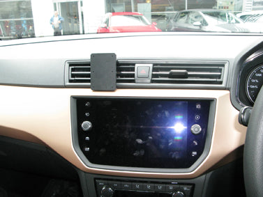 Brodit ProClip 655341 - Seat Arona 2018-2021