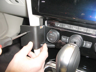 Brodit ProClip 655401 - Volkswagen Passat Alltrack 2016-2023