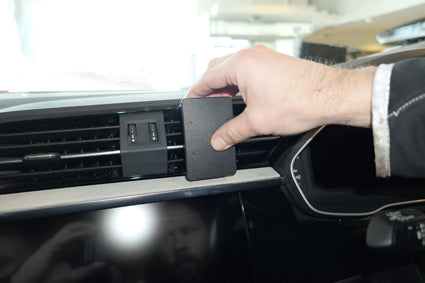 Brodit ProClip 655481 - Audi Q3 2019-2025