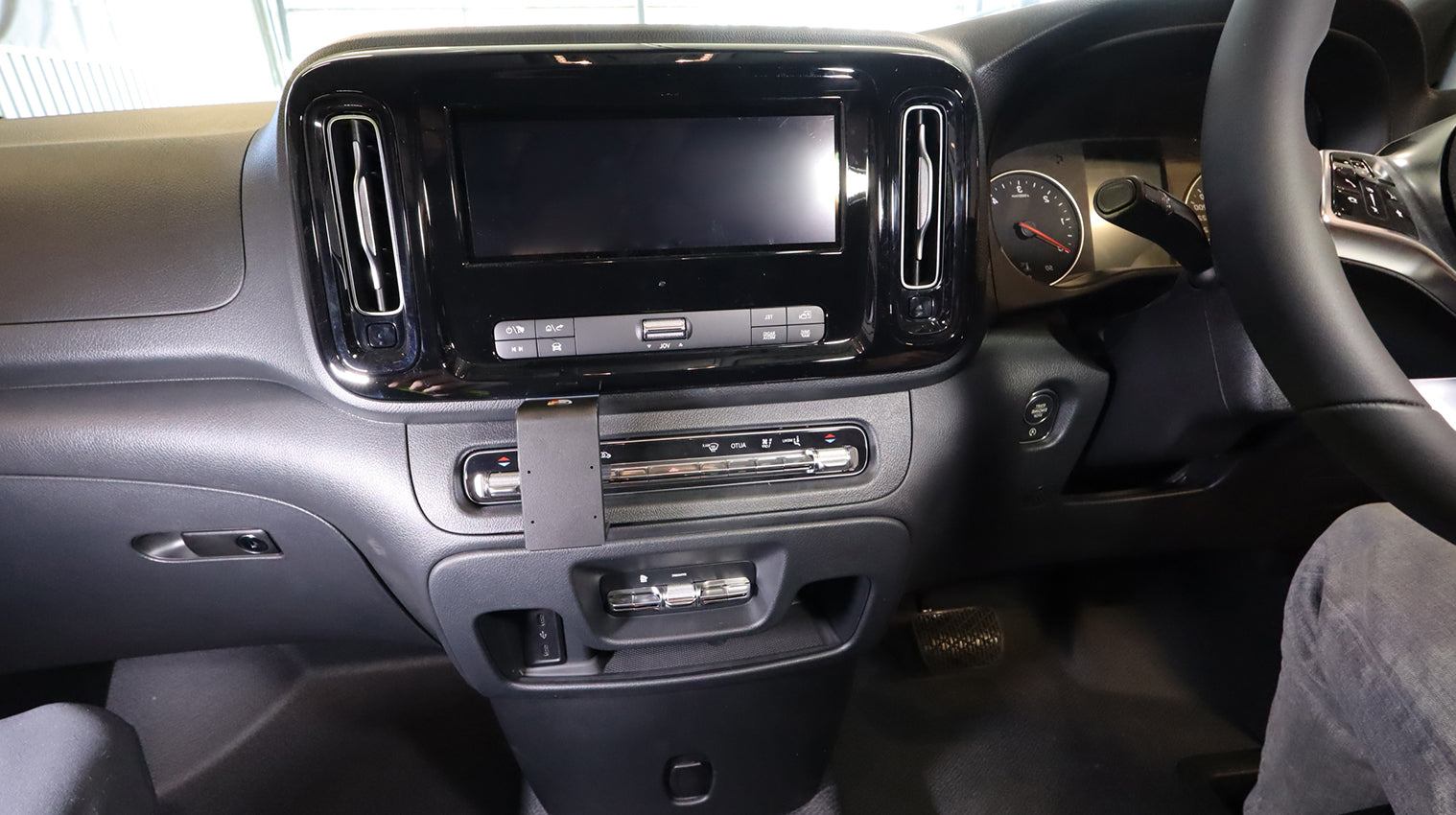 Brodit ProClip 656278 - Mercedes-Benz Vito 2024-2026