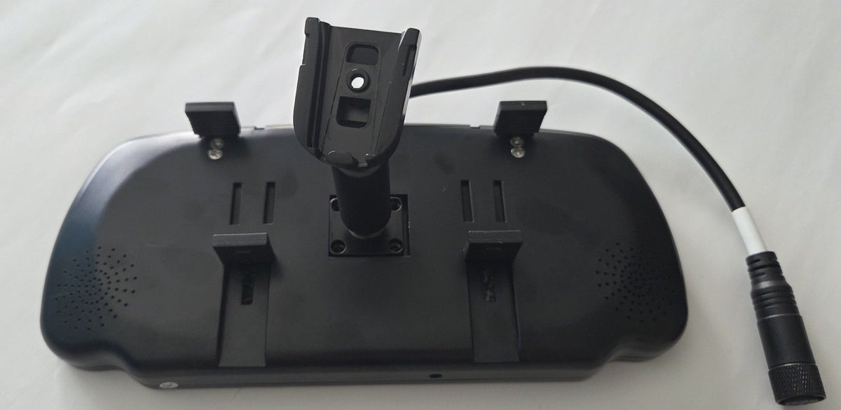 m-use vision - m-use 7-inch achteruitkijkspiegelmonitor AHD/CVBS 12/24V met clips en 2× - artikel 675203850 - afbeelding 3