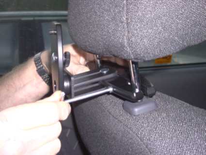 Brodit Hoofdsteunhouder met Monitorbevestiging 810820 - Alfa Romeo 1-Serie E81, E82, E87, E88 1988-2027