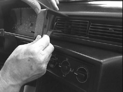 Brodit ProClip 851893 - Volvo 740 1991-1998