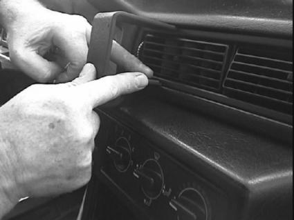 Brodit ProClip 851893 - Volvo 740 1991-1998