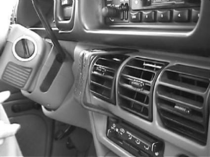 Proclip Chrysler Voyager 94-95 Center mount low
