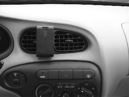 Proclip Hyundai Elantra 96-00 Center mount