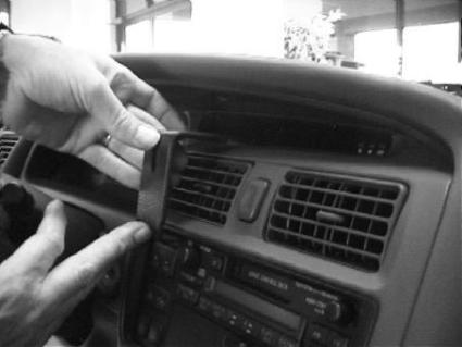 Brodit ProClip 852267 - Toyota Avalon 1995-1999