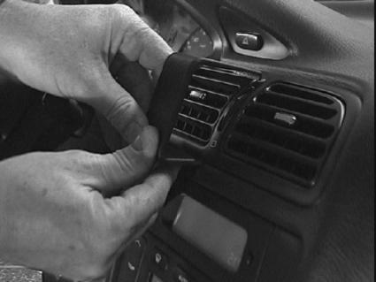 Brodit ProClip 852285 - Peugeot 406 1996-2003