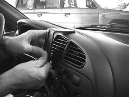 Brodit ProClip 852306 - Mitsubishi Colt 1996-2004