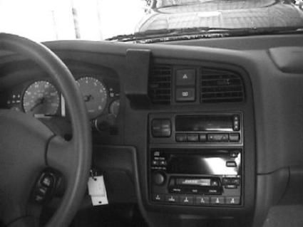 Proclip Nissan Primera 96-99 Center mount ONLY P10E&W10