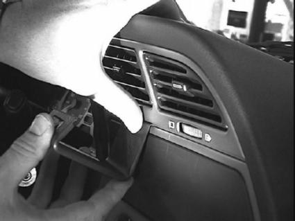 Brodit ProClip 852467 - Peugeot 306 1993-2002