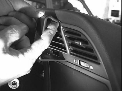 Brodit ProClip 852467 - Peugeot 306 1993-2002
