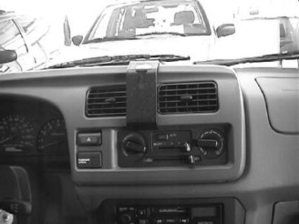 Brodit ProClip 852569 - Nissan Frontier 1998-2001