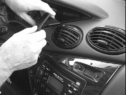 Brodit ProClip 852667 - Ford Focus 1999-2004