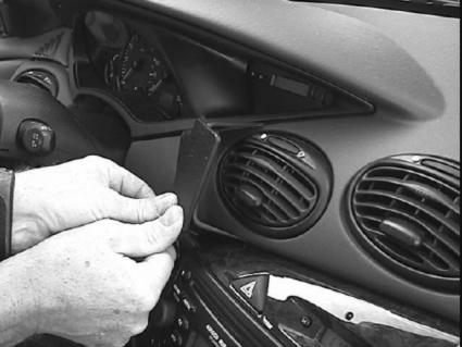 Brodit ProClip 852667 - Ford Focus 1999-2004
