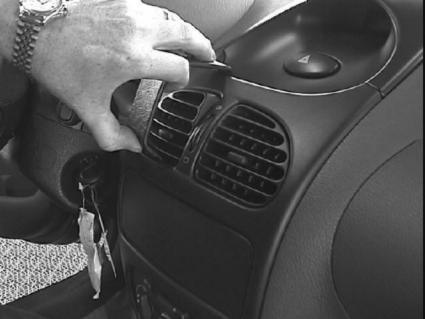 Brodit Proclip 852673 t.b.v. - Peugeot 206 - 1999-2008 - Brodit Center mount