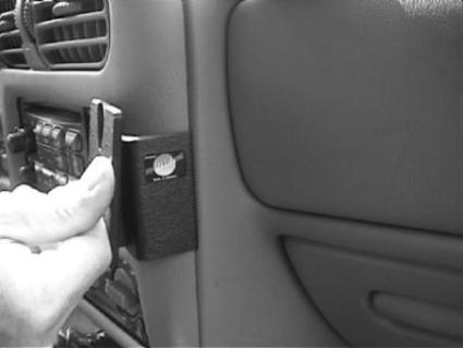 Brodit Proclip 852679 t.b.v. - Chevrolet Pickup S10 - Chevrolet Blazer S10 - GMC Jimmy + 2 modellen - 1998-2005 - Brodit Angled mount