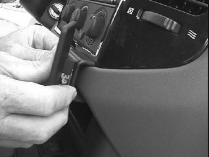 Brodit ProClip 852816 - Mitsubishi Pajero 2000-2006