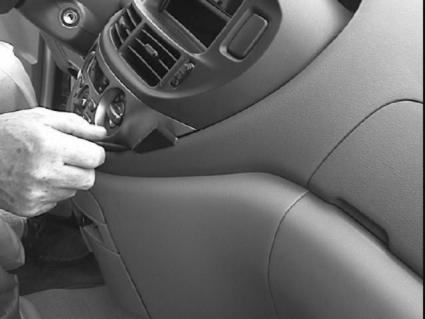 Brodit ProClip 852831 - Toyota Previa 2001-2006