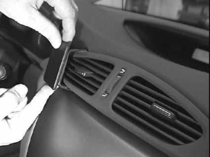 Brodit ProClip 852910 - Renault Laguna 2001-2004