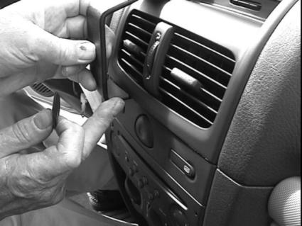 Brodit ProClip 852934 - Renault Clio II 1999-2009