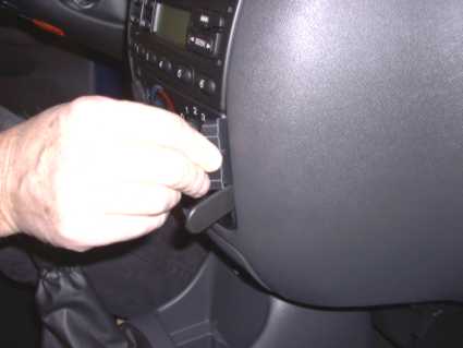 Brodit ProClip 853007 - Ford Fiesta 1996-2009