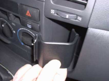 Brodit ProClip 853023 - Toyota Corolla Verso 2002-2003
